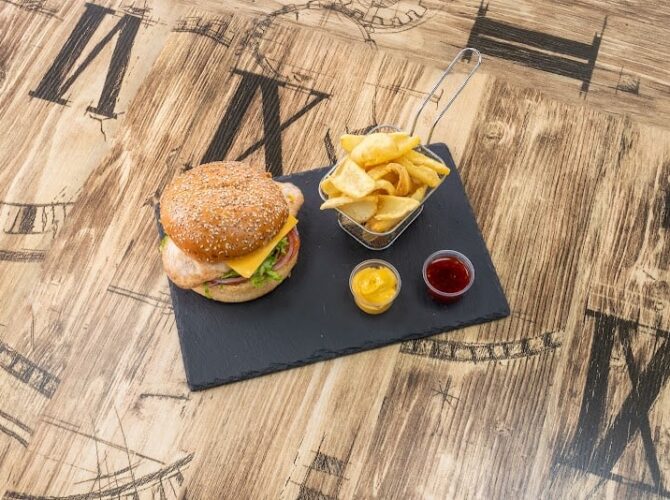 Restaurant FOOD KORNER à Achères, France