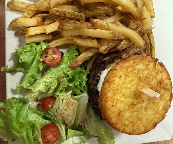 Restaurant Friends Café à La Sauve, France