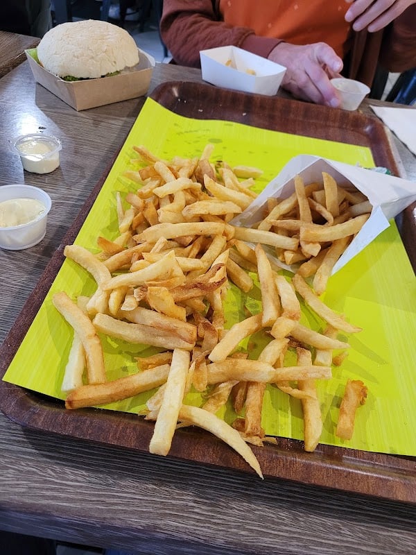 Restaurant Friterie Chez Flomado à Givet, France
