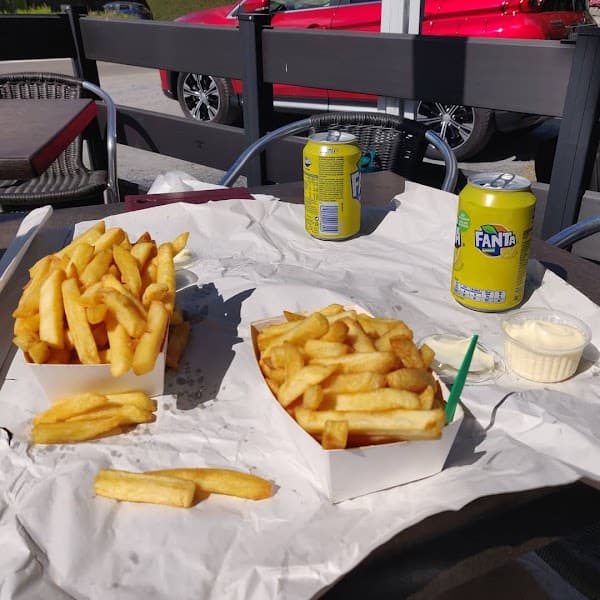 Restaurant Frites Snackbar à Bertrix, Belgique