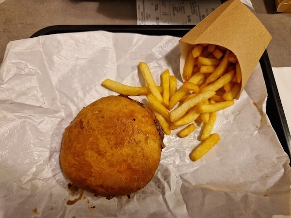 Restaurant Gaston – Burgers Gourmets à Auch, France