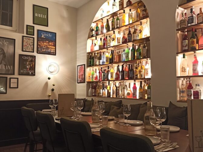 Gisèle Restaurant Salon-de-Provence à Salon-de-Provence, France