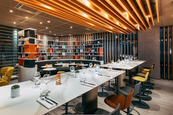 Restaurant Globe Cro-Coeur à Orly, France