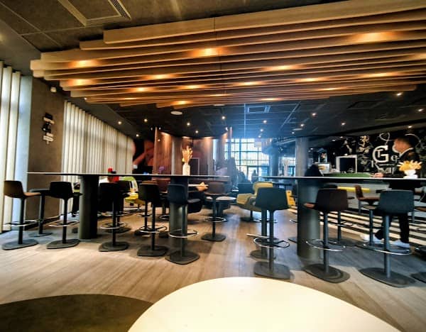 Restaurant Globe Cro-Coeur à Orly, France