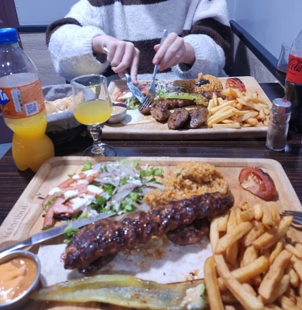 Grill Istanbul Restaurant Traditionnel Turque à Boulogne-sur-Mer, France