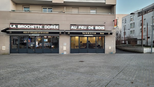 Restaurant Grillade Dorée à Orly, France