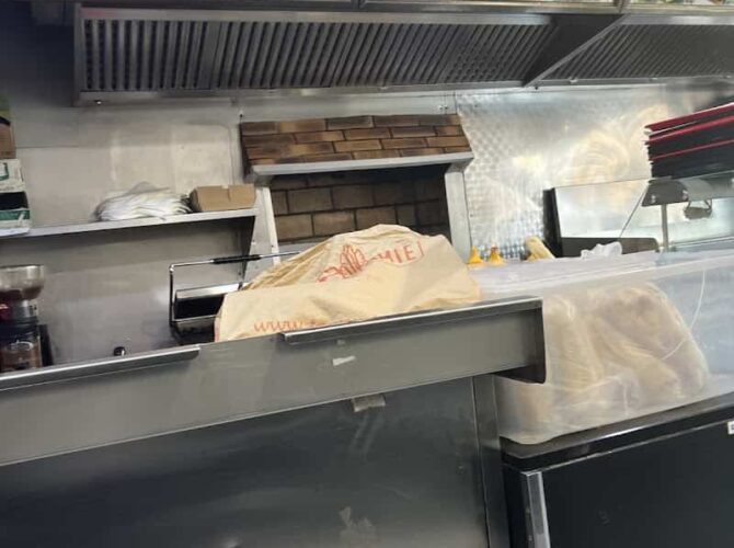 Restaurant Grillades de la Gare Chez Ahmed à Trappes, France