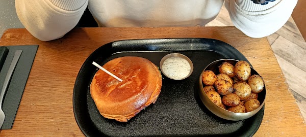 Restaurant Grind à La Roche-sur-Yon, France