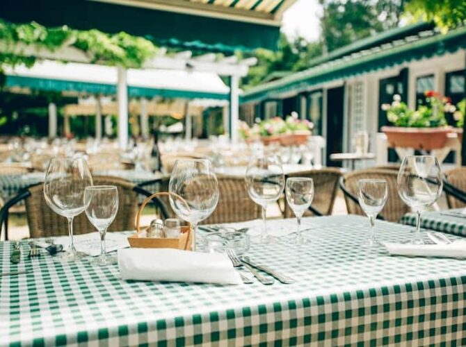 Restaurant Guinguette – Ile du Martin Pecheur à Champigny-sur-Marne, France