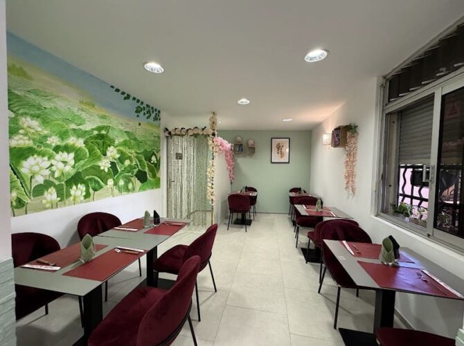 Restaurant Hanoi & Café à Noves, France