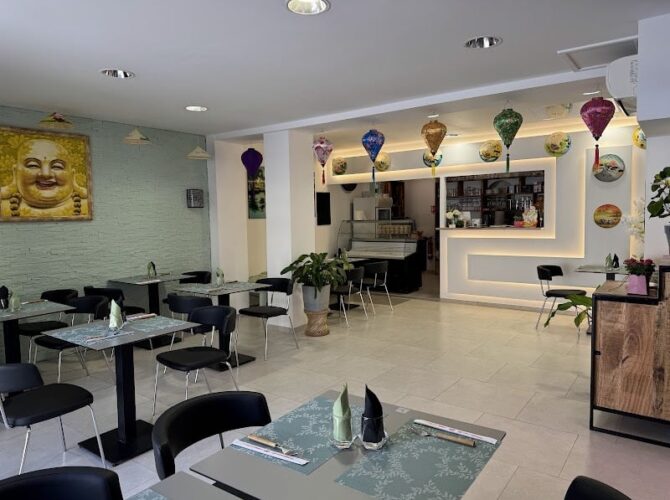 Restaurant Hanoi & Café à Noves, France