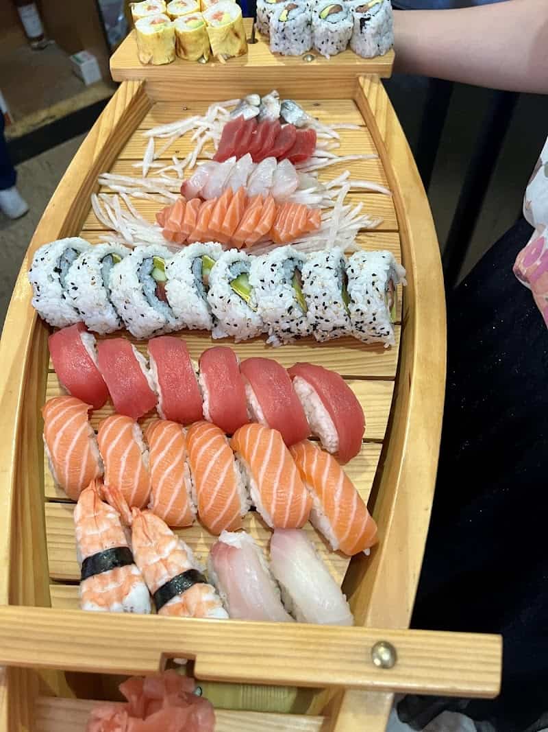 Restaurant Happy Sushi à Achères, France