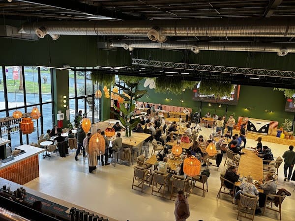 Restaurant Henri Food Court | Pau – Lescar à Lescar, France