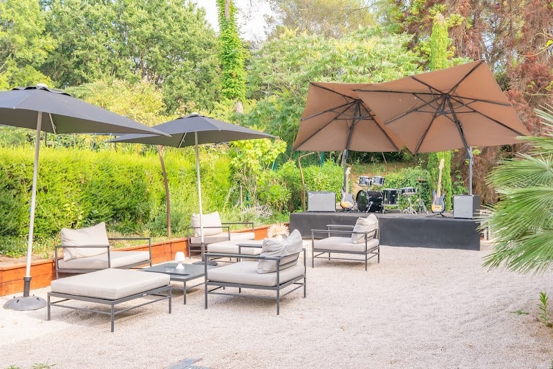 Restaurant HillSide Bar Lounge & Resto à Valbonne, France