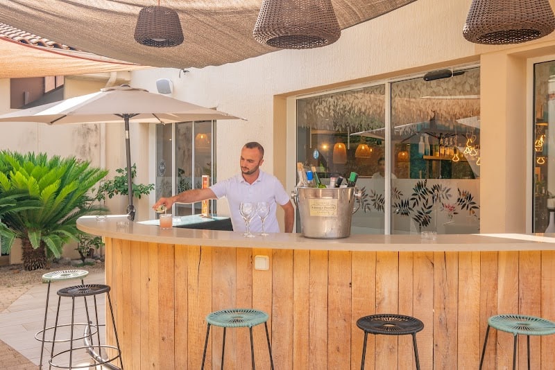 Restaurant HillSide Bar Lounge & Resto à Valbonne, France