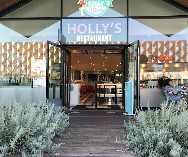 Restaurant Holly’s Diner à Brétigny-sur-Orge, France