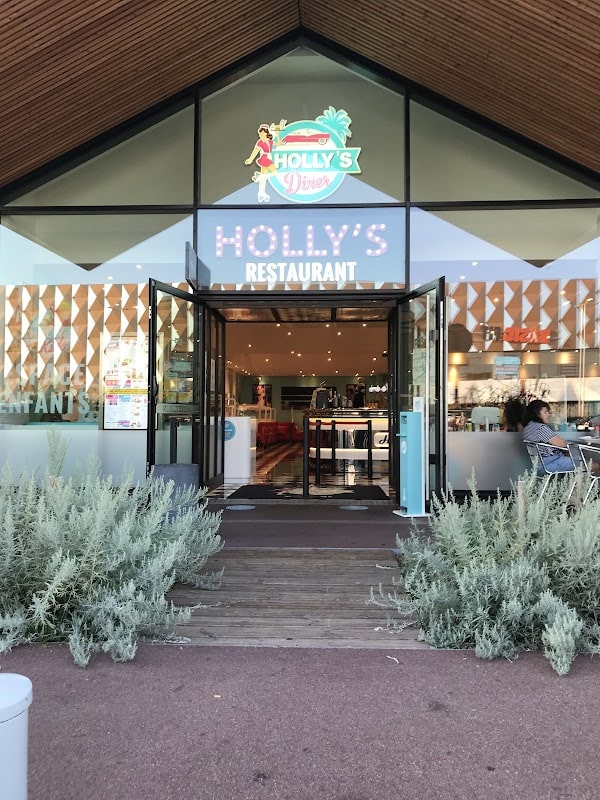 Restaurant Holly’s Diner à Brétigny-sur-Orge, France