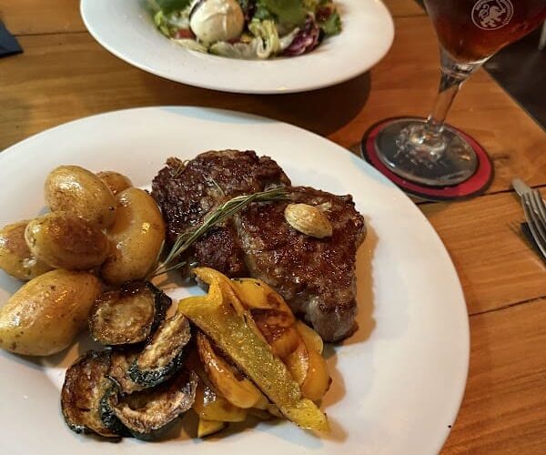 Restaurant Hostaria à Basel, Suisse