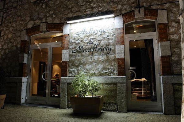 Restaurant Hostel De Montfleury à Saint-Germain, France