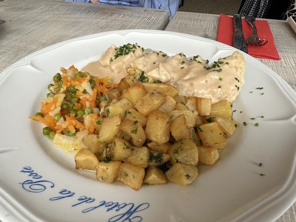 Restaurant Hôtel de la Poste à Chablis, France