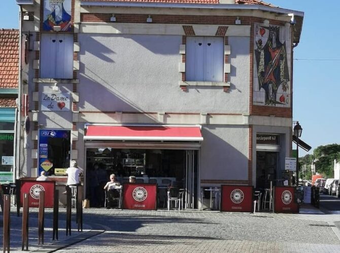 Restaurant Hotel La Dame De Coeur à Soulac-sur-Mer, France