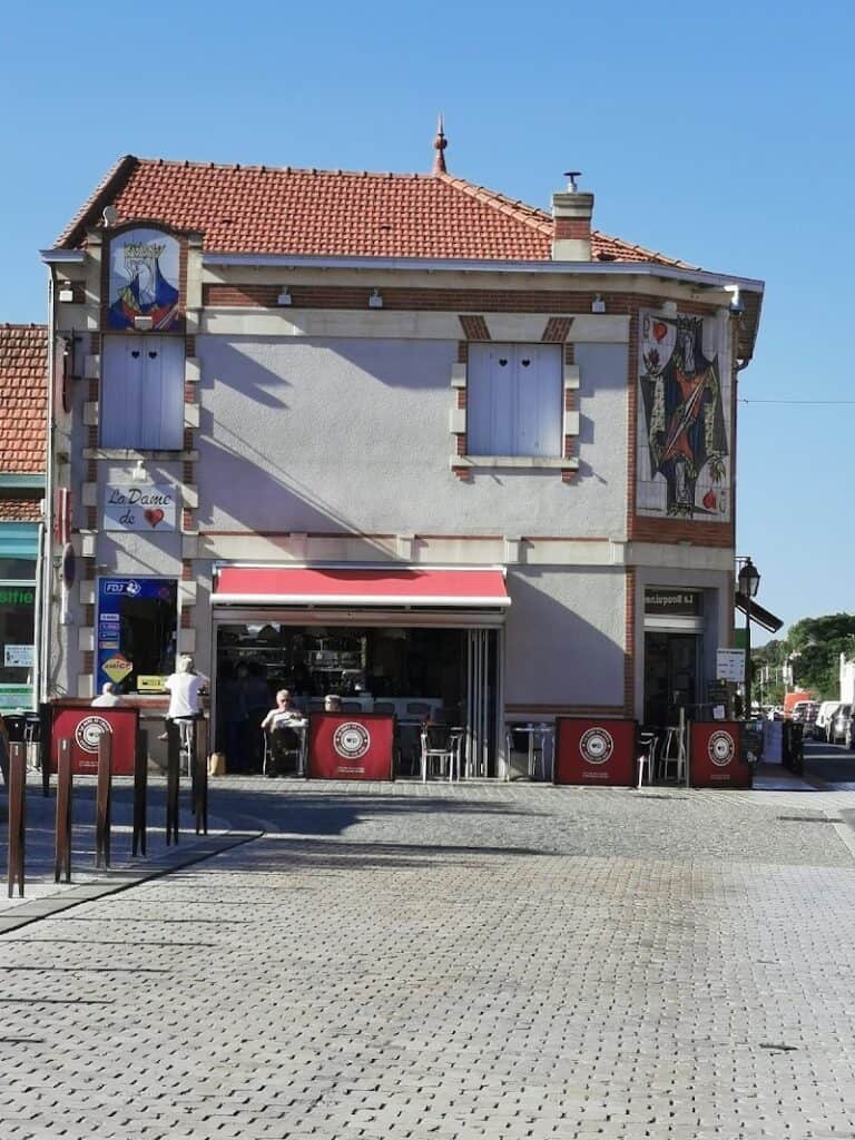 Restaurant Hotel La Dame De Coeur à Soulac-sur-Mer, France