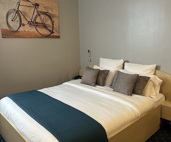 Restaurant Hôtel les Reflets Jaunes à Givet, France