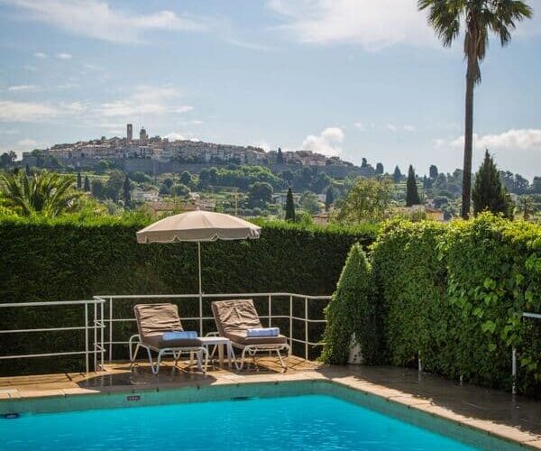 Hôtel Restaurant Alain Llorca à Saint-Paul-de-Vence à La Colle-sur-Loup, France