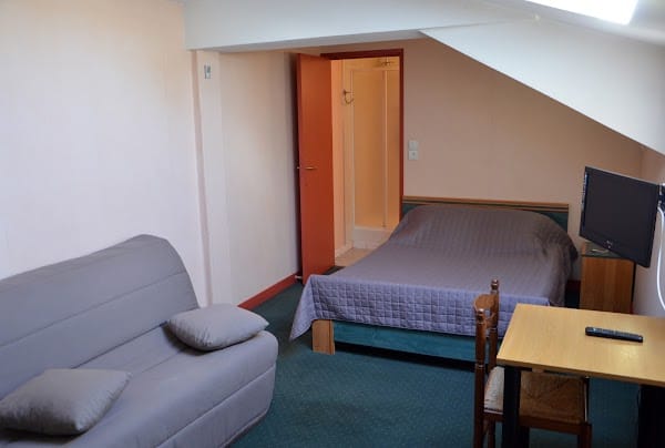 Hôtel, Restaurant, Auberge des Pins 07200 AUBENAS.( En Ardèche ) à Aubenas, France