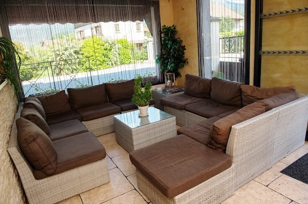 Hôtel Restaurant Bar Auberge de Costaroche / Restaurant ouvert du lundi au vendredi de 12h à 14h à Albertville, France