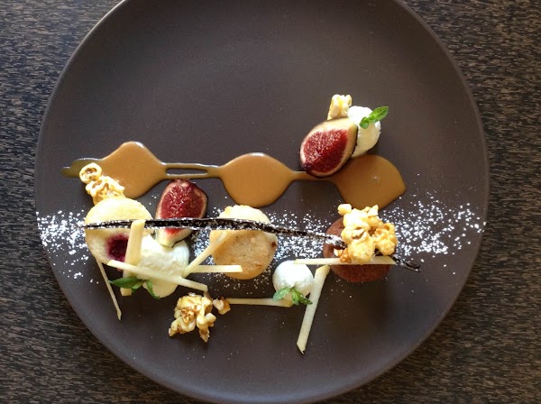 Hotel Restaurant de la Place à Saint-Jean-d'Angély, France