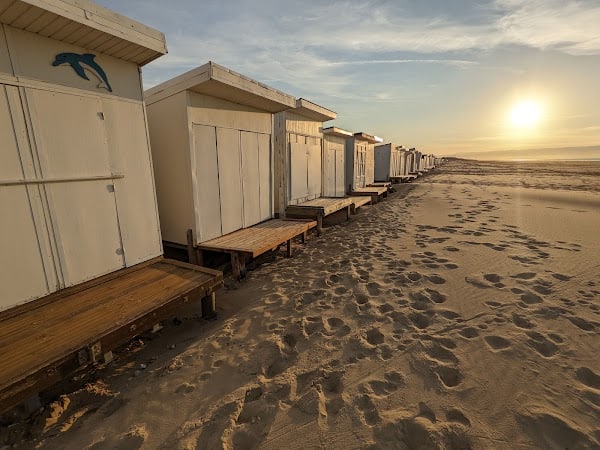 Hôtel Restaurant de la Plage à Calais, France