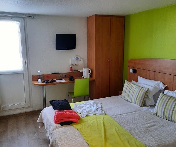 Hôtel Restaurant de la Plage à Calais, France