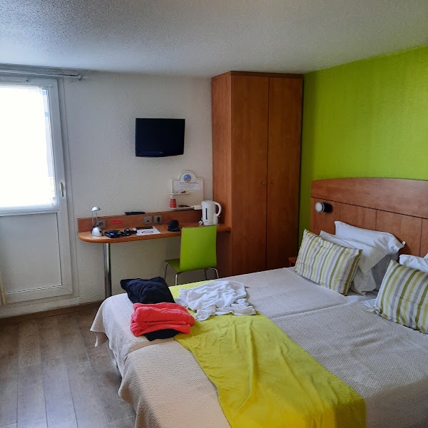 Hôtel Restaurant de la Plage à Calais, France