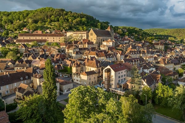 Hôtel Restaurant des Augustins à Saint-Cyprien, France