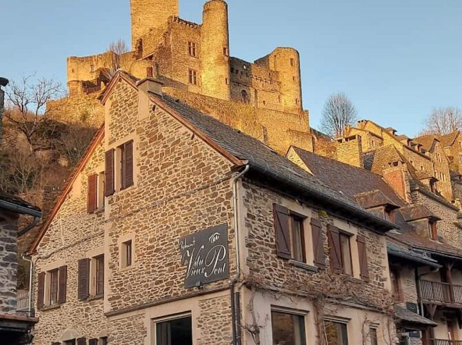 Hôtel restaurant du Vieux Pont à Belcastel, France