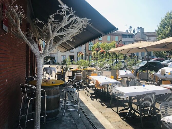 Hôtel- Restaurant Le Chapon Fin à Moissac, France