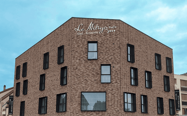 Hôtel Restaurant Le Mitigana à Migennes, France