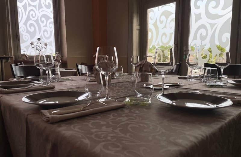 Hôtel Restaurant Le Pont Napoléon à Moissac, France