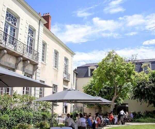 Hôtel Restaurants Spa Perier Du Bignon à Laval, France