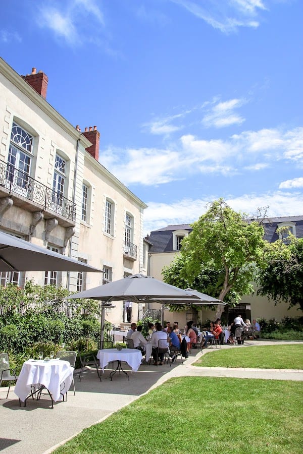 Hôtel Restaurants Spa Perier Du Bignon à Laval, France