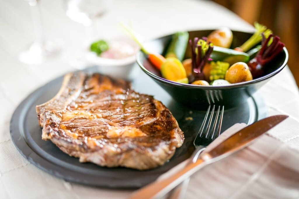 Restaurant Hôtel & Spa Le Dahu – Hôtel de famille depuis 1955 à Morzine, France