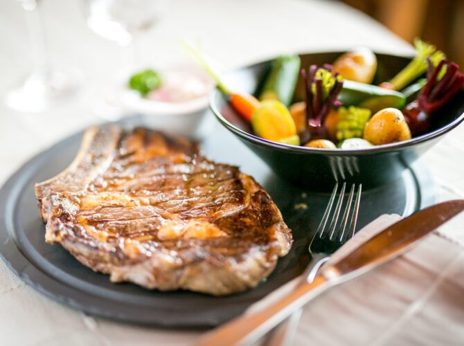 Restaurant Hôtel & Spa Le Dahu – Hôtel de famille depuis 1955 à Morzine, France