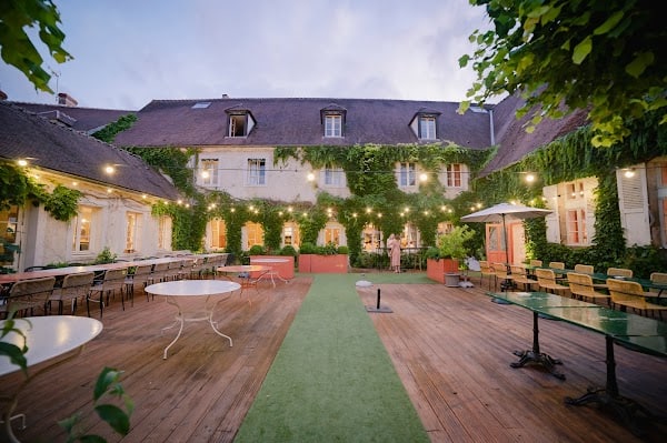 Restaurant House Hotel Inn Des Clos à Chablis, France