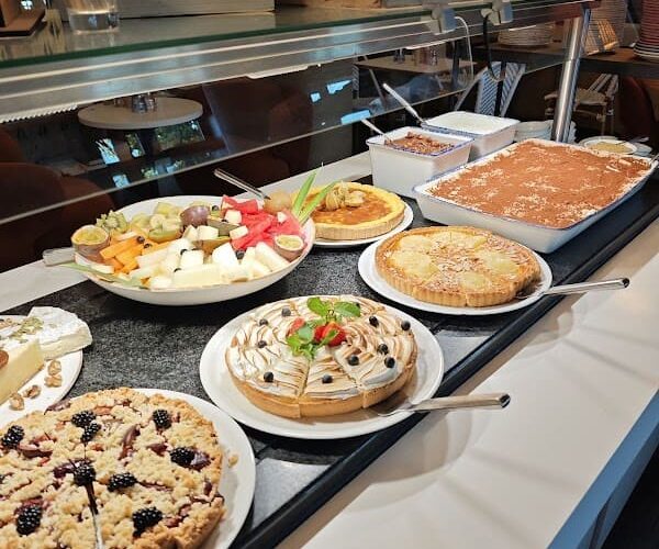 Restaurant Ibis Kitchen à Paray-Vieille-Poste, France