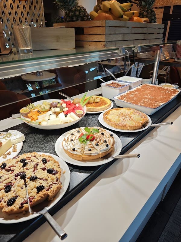 Restaurant Ibis Kitchen à Paray-Vieille-Poste, France