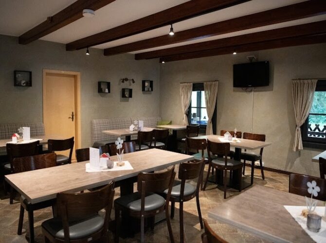 Restaurant Ierpeldenger Weier -Etangs & Brasserie à Erpeldange-sur-Sûre, Luxembourg