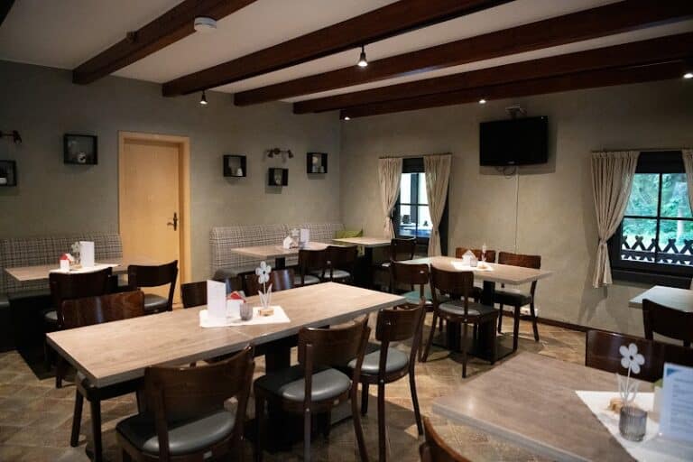 Restaurant Ierpeldenger Weier -Etangs & Brasserie à Erpeldange-sur-Sûre, Luxembourg — photo 1