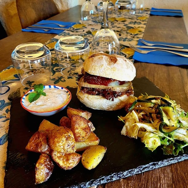 Restaurant Il castello à Château-Arnoux-Saint-Auban, France