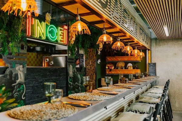 Restaurant I’noeï, Halles 610 à Jacou, France